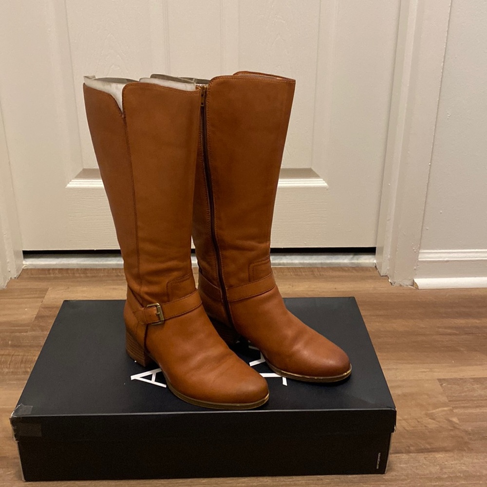 Naturalizer Dalton Boot, Wide Calf in Maple